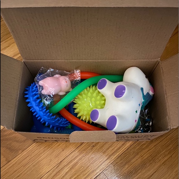Sensory toy assortment - Picture 1 of 3